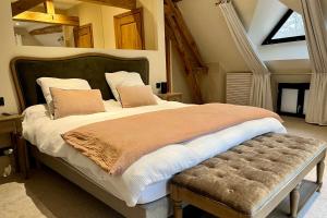 Maisons de vacances Beautiful Farmhouse - 1h40 South Paris : photos des chambres