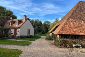 Maisons de vacances Beautiful Farmhouse - 1h40 South Paris : photos des chambres