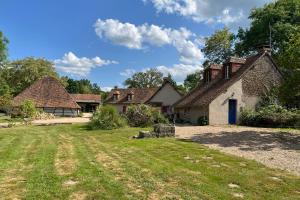 Maisons de vacances Beautiful Farmhouse - 1h40 South Paris : photos des chambres