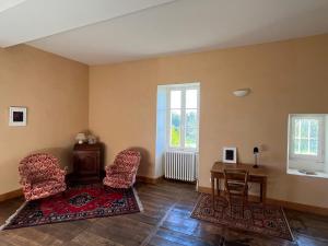 Maisons de vacances Chateau de caractere avec piscine au coeur du Perigord vert : photos des chambres