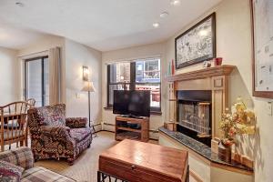 River Mtn Lodge W117C