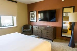Grand Summit Hotel, a Ski In Out