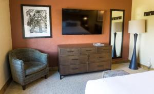 Grand Summit Hotel, a Ski In Out