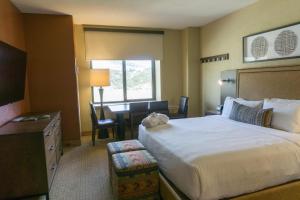 Studio Apartment room in Grand Summit G540