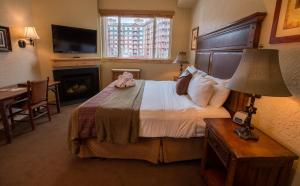 Canyons Village Location Oversized Deck Off