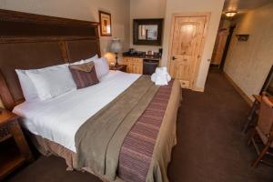 Canyons Village Location Oversized Deck Off