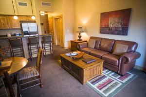 Two-Bedroom Apartment room in Silverado 107D