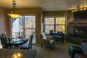 River Mtn Lodge E321