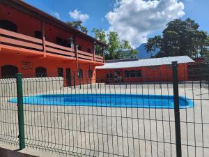 0001.09 - Maranduba - Chalé Térreo - 1 Dormitório - 6 Pessoas - 2 Quadras Do Mar - Piscina - Wi-Fi