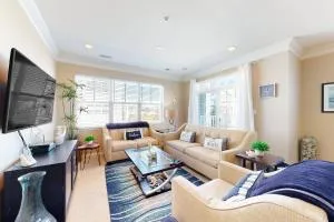 Grande at Canal Pointe - 37696 Ulster Dr, Unit #12 - 乔治城