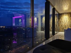 Premium Sky Jacuzzi Apartment