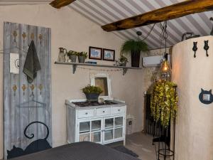 Appartements Le Mas Saint Pierre : Appartement - Vue sur Jardin