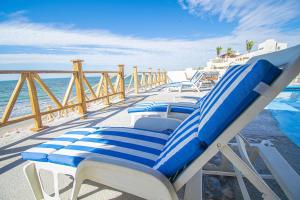 Sandcastle Beachfront Villa With Pool
