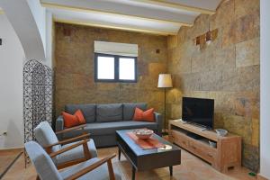 Casa Sèquia by NRAS