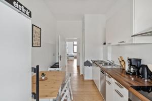 Apartment für 13 Gäste, 2 Bäder, 2 Loggias, Leipzig Zentrum Ost