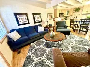 Mountain Harbor Lodge cottage on Lake Ouachita - Mount Ida