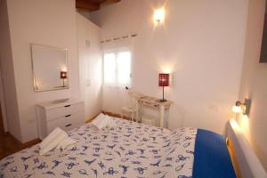 Family-friendly apartments with swimming pool Preko, Ugljan - 20390