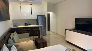 Estudio moderno y zona exclusiva