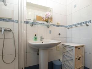 Family friendly house with a swimming pool Valbandon, Fazana - 20772