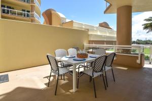 2 Bedroom 2 Bath Luxury condo with Oversized Patio & Outdoor Grill.