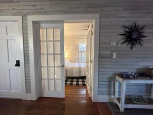 Retreat near Beaches