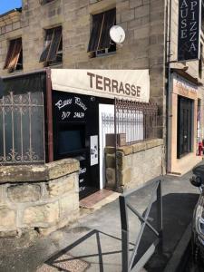 Appartements Logement a Brive avec terrasse et climatisation - pres de la gare et du centre-ville - Wifi et Stationnement gratuit : photos des chambres