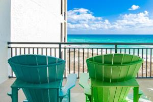 Navarre Towers #505 - A Joyful Breeze