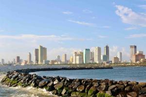 MALL Of ASIA-P00L Fr0nt- NEW 1 BR Condo with Balc0ny at Sh0re2