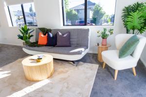 Gateway to Hagley park - 2 bed wcarpark