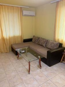 Апартамент Нели