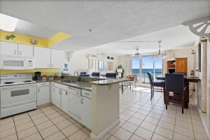 Pelican Beach 0303 by Pelican Beach Management