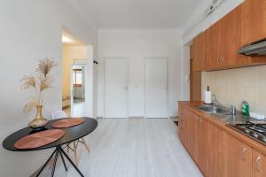 Sophisticated Old town apartment by Polo Apartments