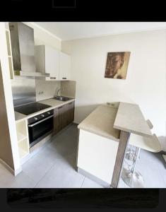 Appartements Studio climatisee dans residence a 5 minutes des plages a pied : photos des chambres