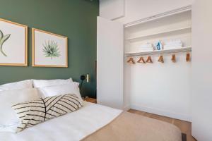 Lux Tribeca 1BR w Gym Doorman Valet NYC-349