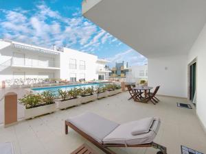 Meia Praia Poolside to Seaside Retreat #1936