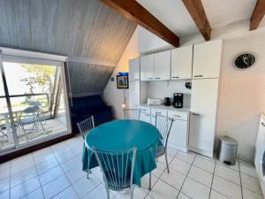 Appartement bord de mer à Saint-Pierre-Quiberon avec balcon et garage - FR-1-478-181