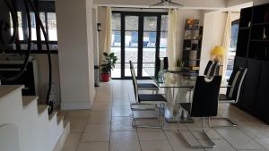 Mougins Mas lumineux vue sur le village