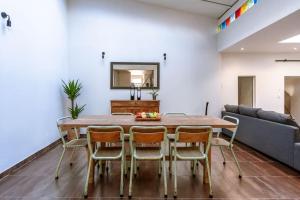 Lou Roucas : Agréable maison de village avec vue - 4hvězdičkové hotely ve městě Fontaine-de-Vaucluse