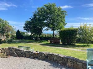 2 bedroom chalet in Chwilog on the Llyn Peninsula