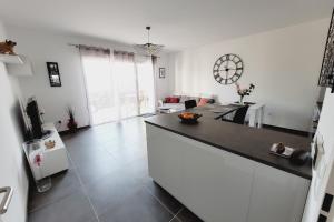 Appartements Nice and peaceful 55m close to the city centre : photos des chambres