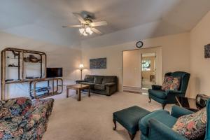 Casa Del Lago - Only 200 Yards from the Beach