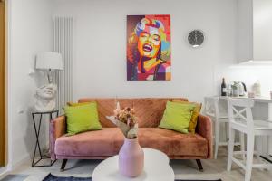 Lumina luxury apartments in Mennica Residence