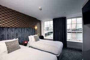 Superior Twin Room room in The Ferryman Townhouse