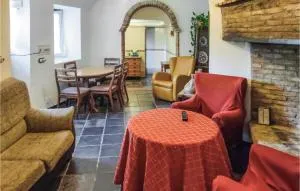 2 Bedroom Amazing Home In Río De Baza - Caniles