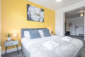 Stylish Studio 5 with Kitchenette by CB Stays no minimum stays