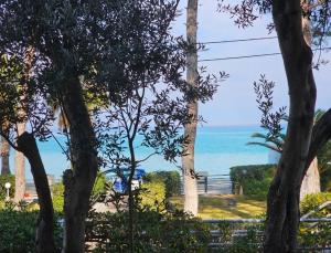 Stay at Beachfront Villa Lilia in Pefkohori, Halkidiki for a Dreamy Vacation