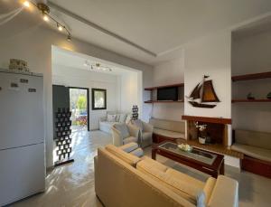 Stay at Beachfront Villa Lilia in Pefkohori, Halkidiki for a Dreamy Vacation