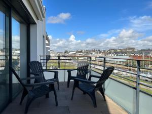 Appartements Les Terrasses Marines - Vue imprenable sur le port de plaisance : photos des chambres