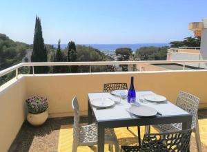 Les Orangers de Santa Lucia, vue mer et port, St Raphaël
