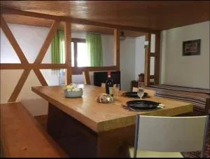 Casa Acacia con giardino - Gordevio